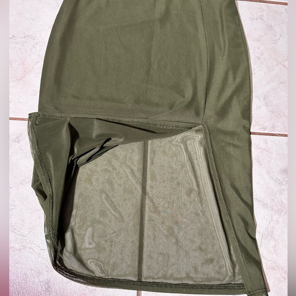 Olive MIDI Skirt with Mesh Overlay Skirt - Picture 5 of 5